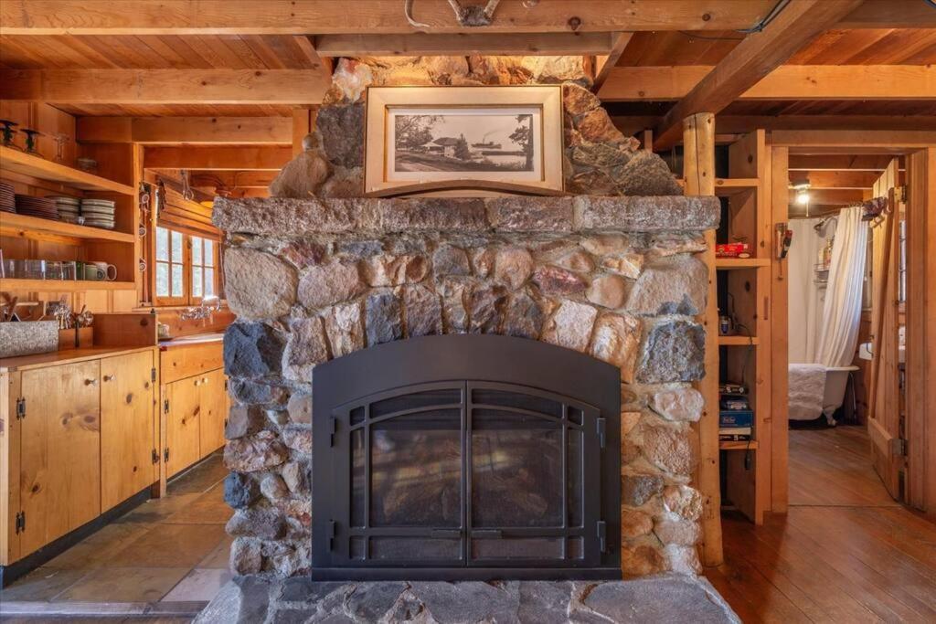 Coziest Cabin In Tahoe W Stone Fireplace Comfy Beds Close To Slopes & Lake Carnelian Bay Екстериор снимка